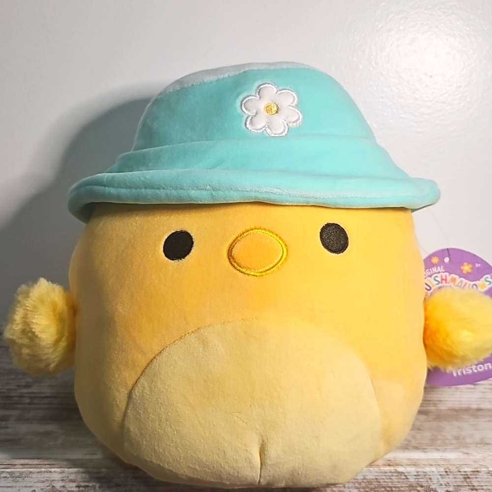Squishmallow Triston EASTER CHICK w/ BUCKET HAT